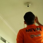 Meval berbagi Lampu LED dengan Panti Asuhan